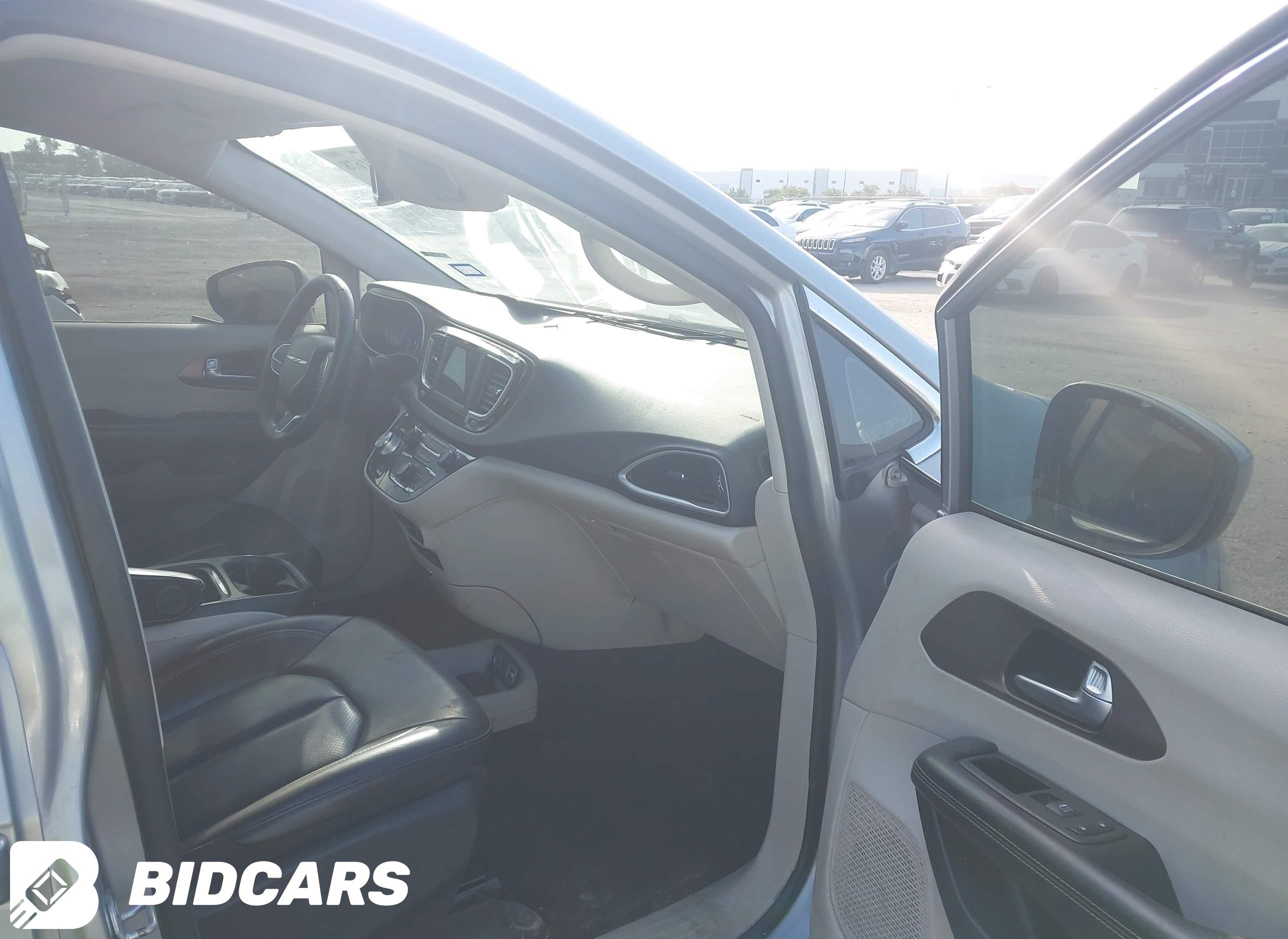 2020 Chrysler Voyager, Lxi