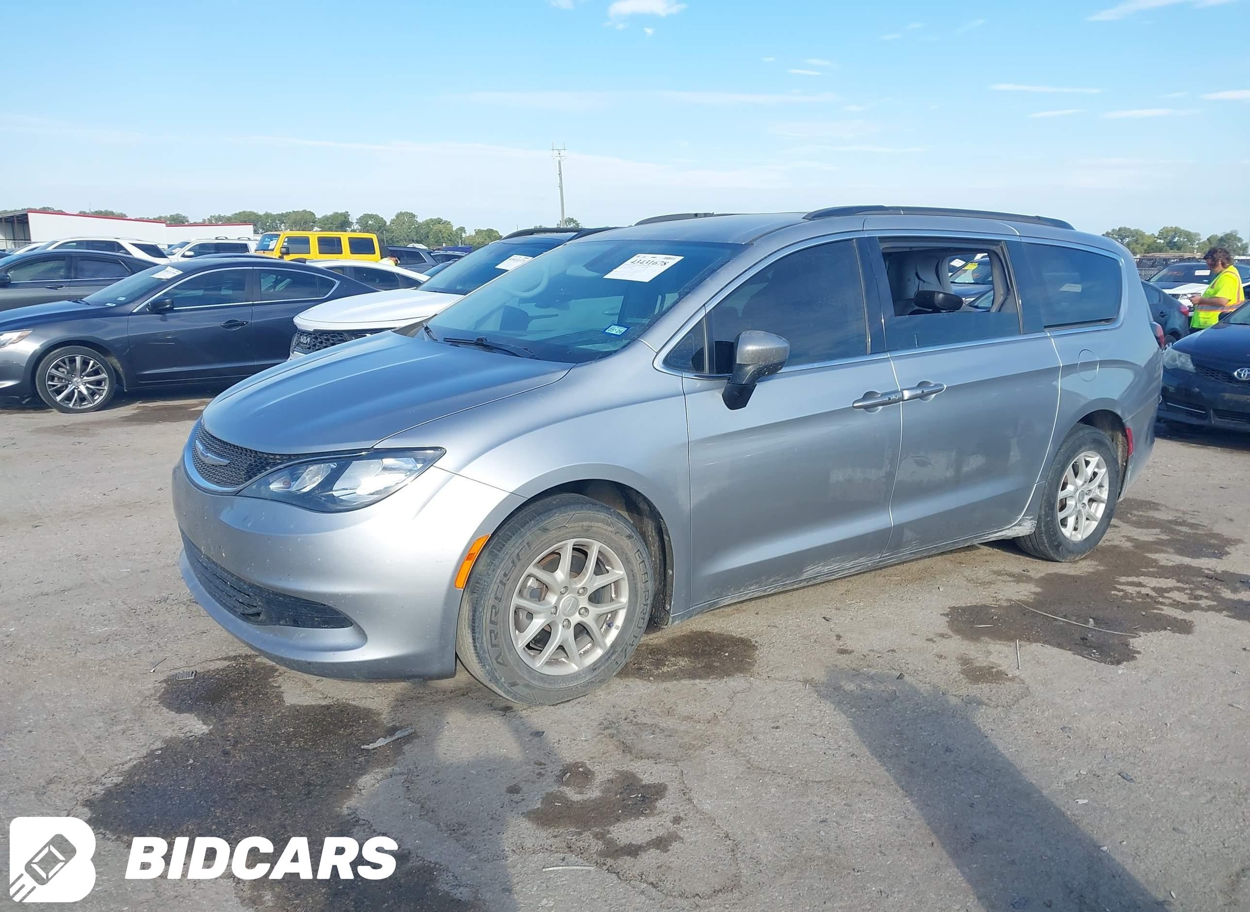 2020 Chrysler Voyager, Lxi