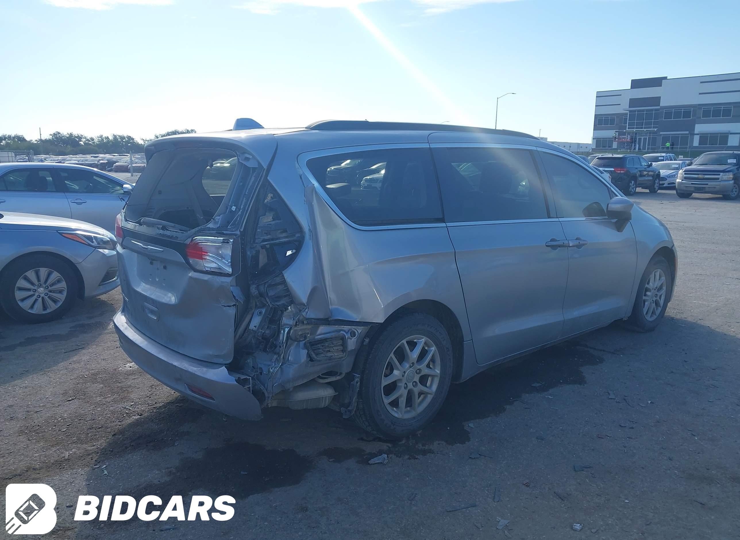 2020 Chrysler Voyager, Lxi