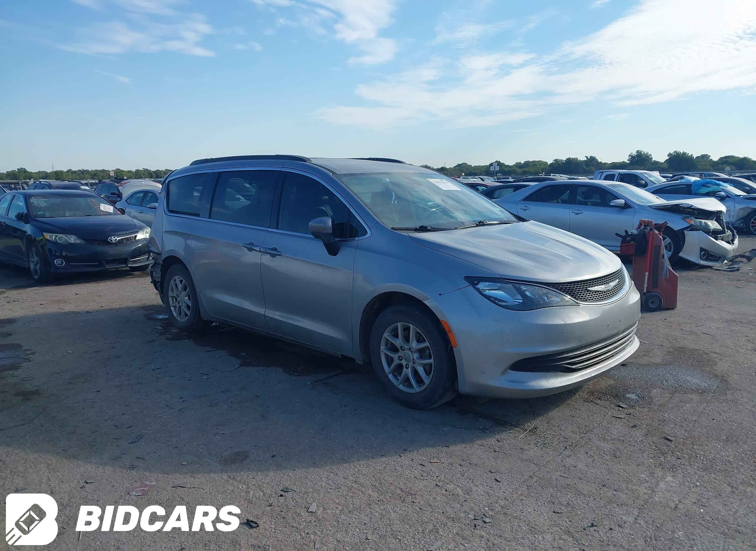 2020 Chrysler Voyager, Lxi
