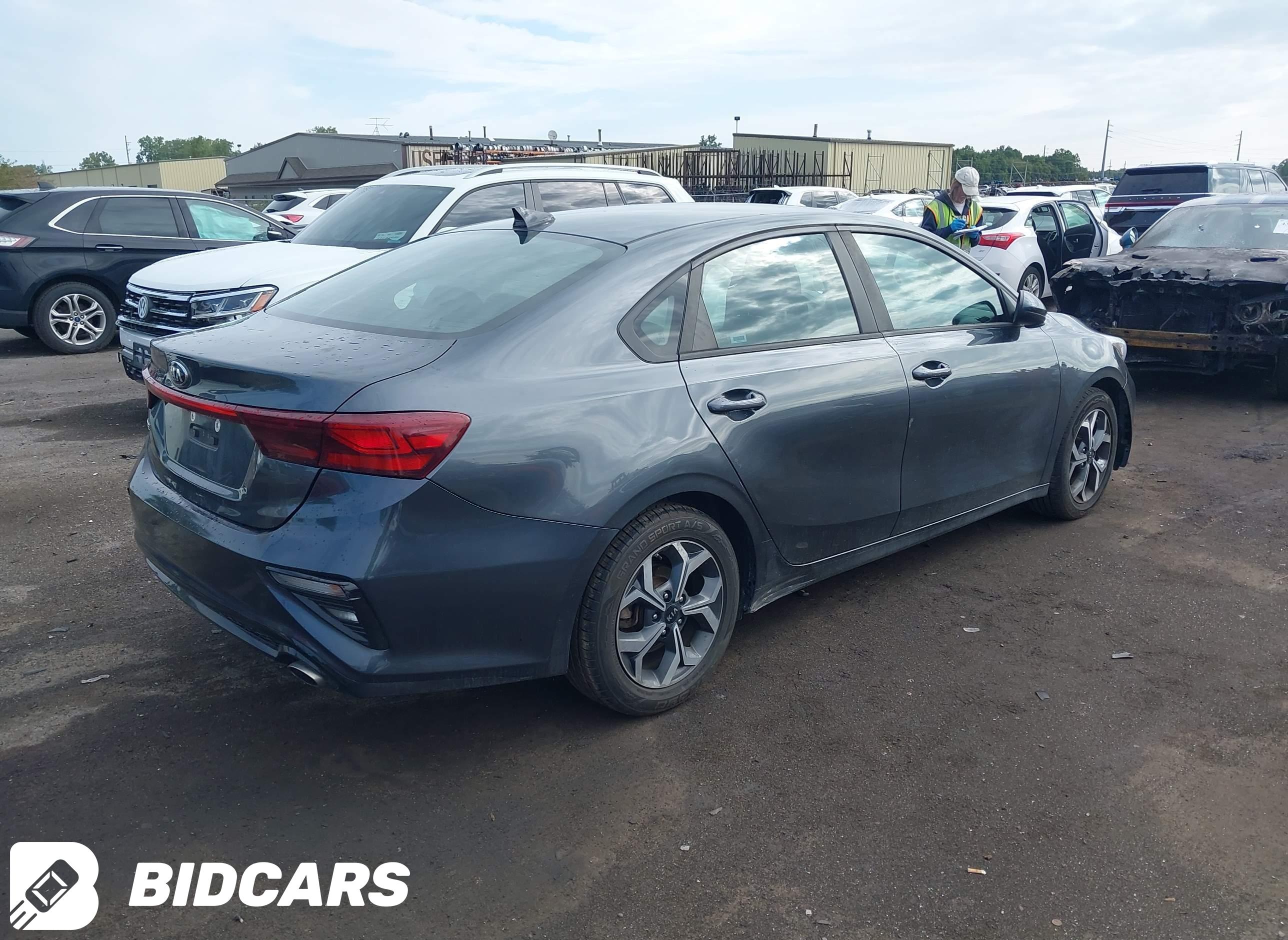 2019 KIA Forte, Lxs