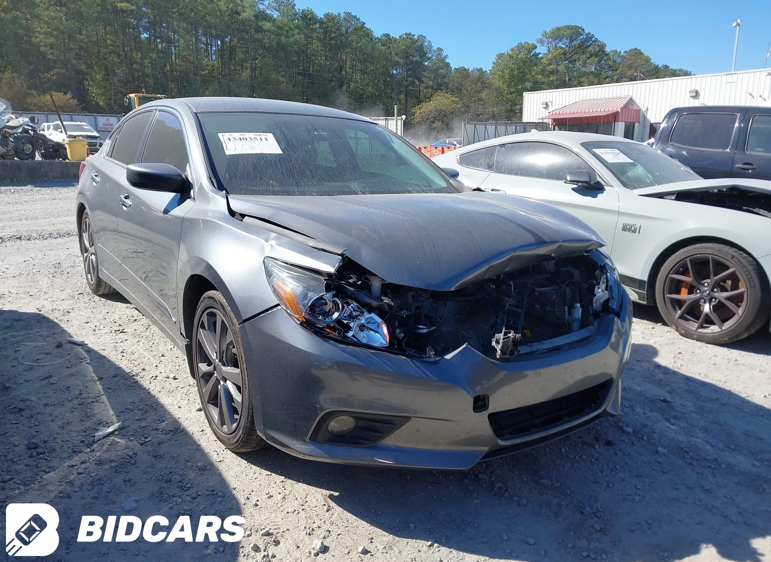 2018 Nissan Altima, 2.5 SR