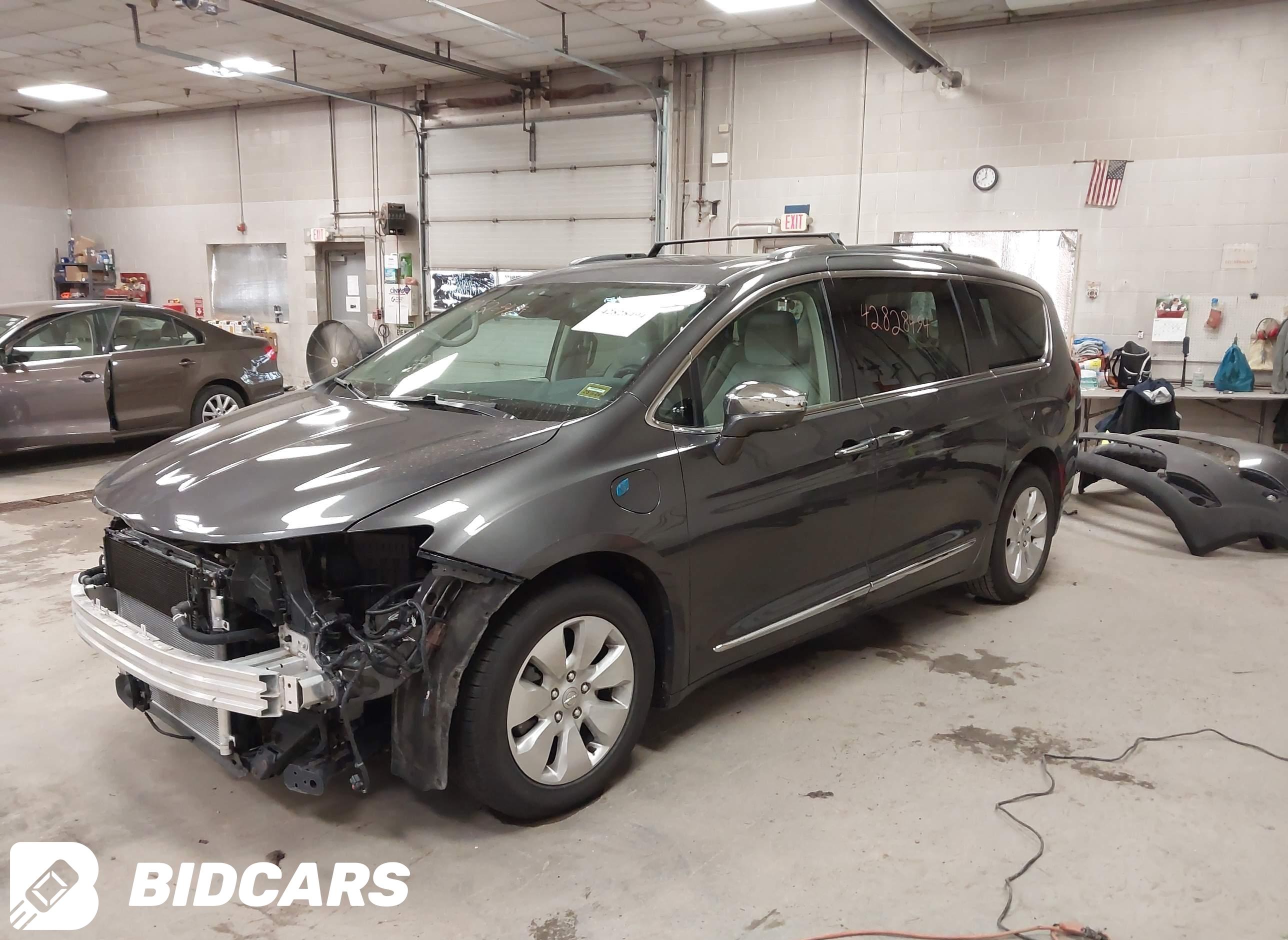 2018 Chrysler Pacifica Hybrid...