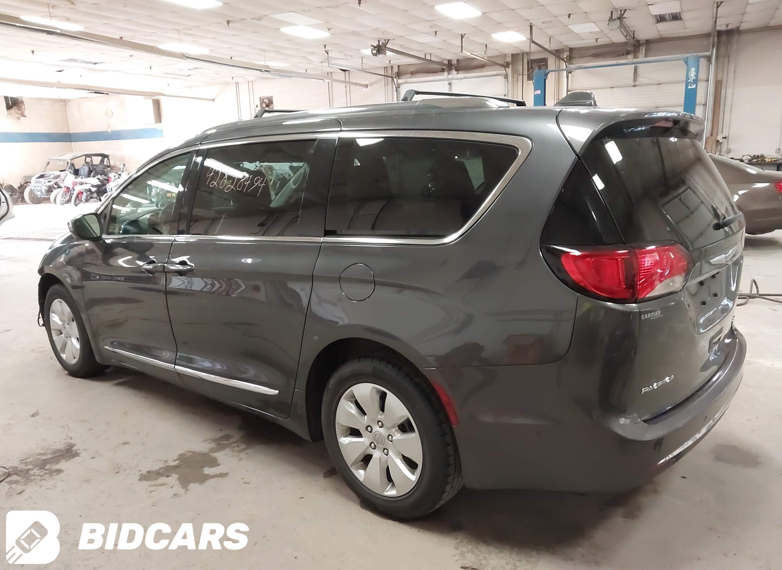 2018 Chrysler Pacifica Hybrid...