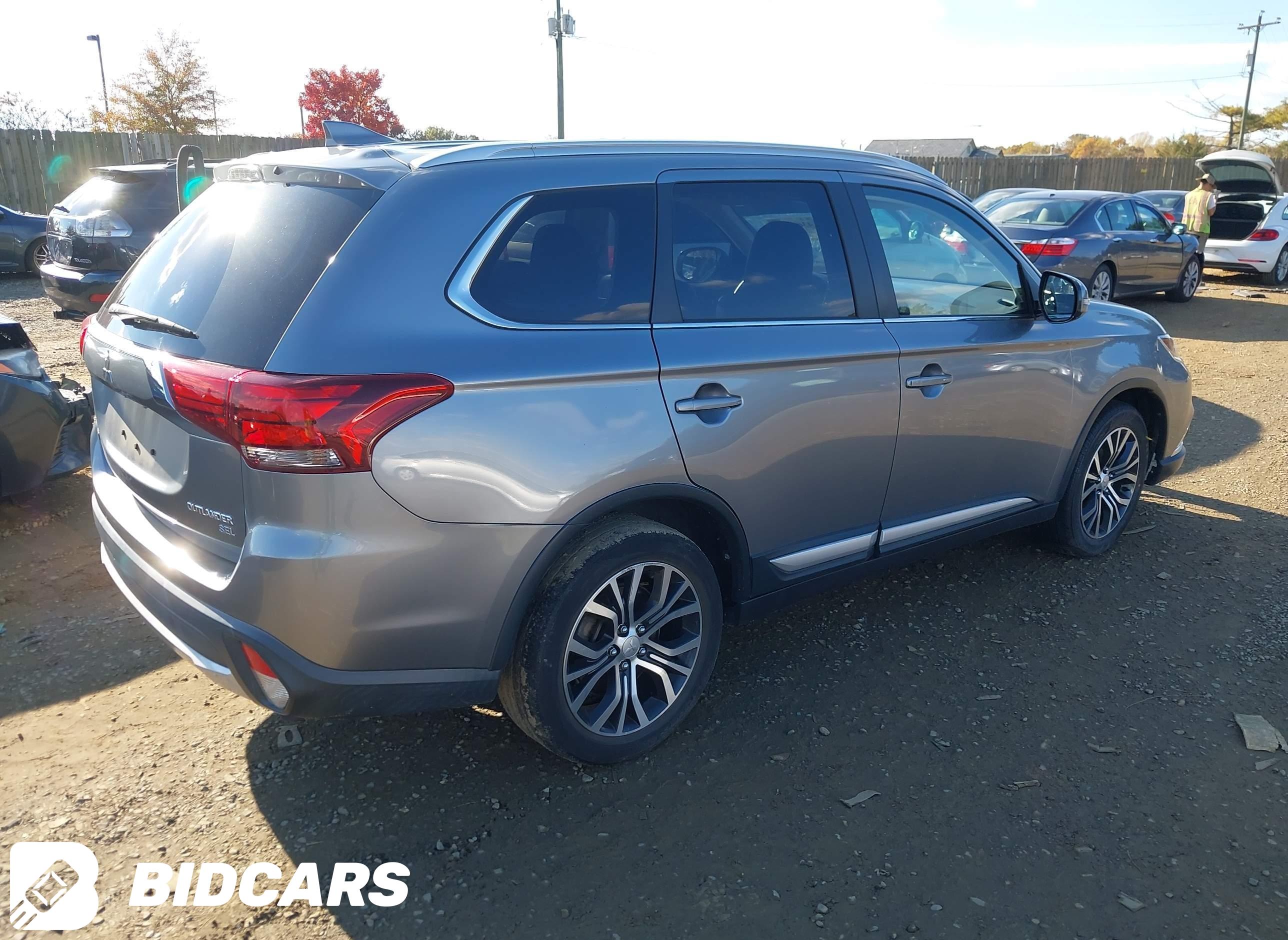 2018 Mitsubishi Outlander, Sel