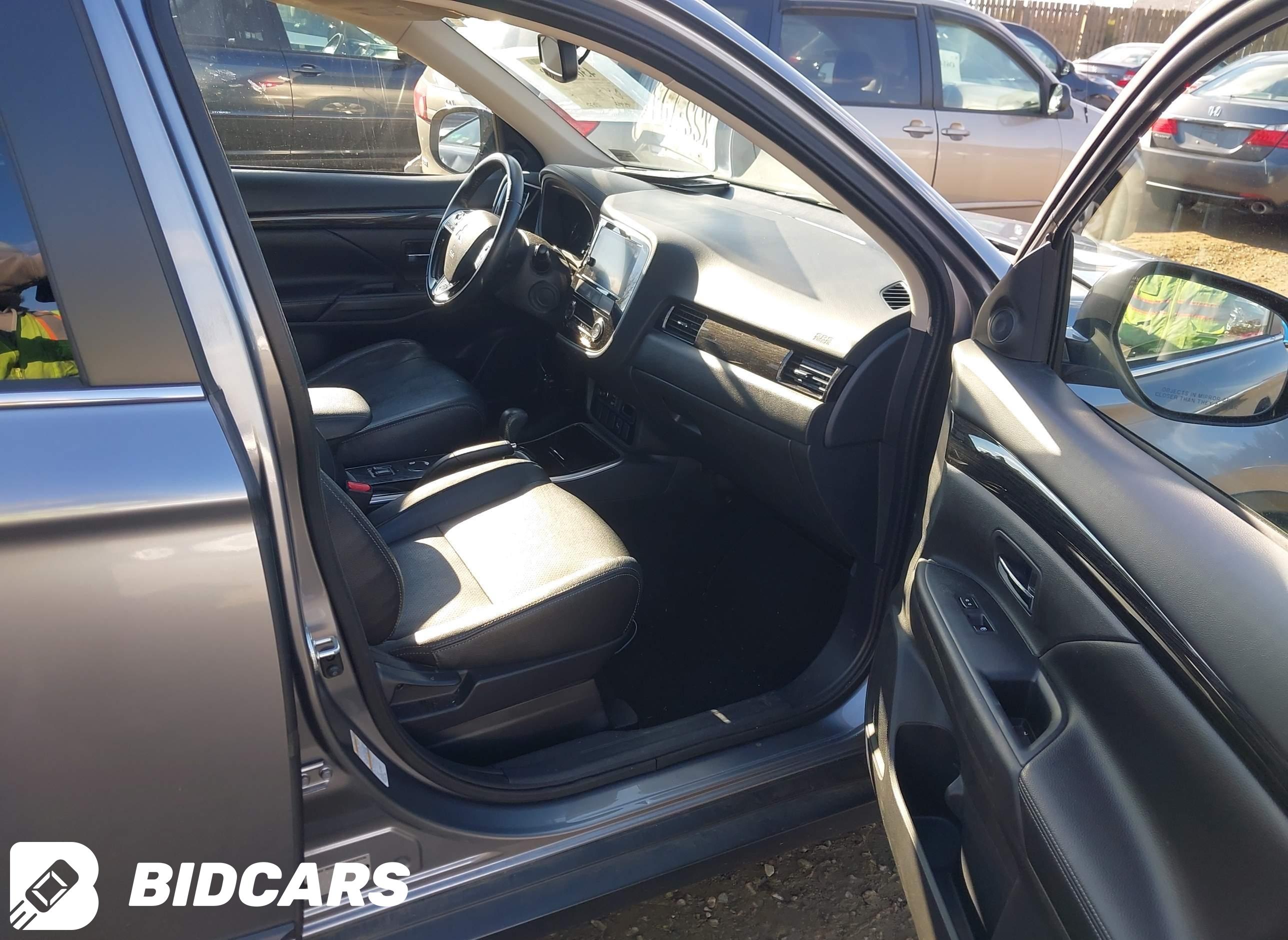 2018 Mitsubishi Outlander, Sel