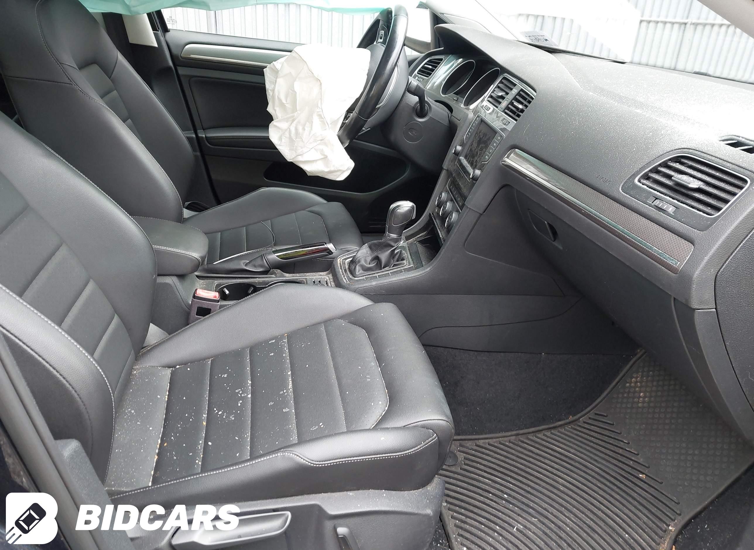 2017 Volkswagen Golf, Alltrac...