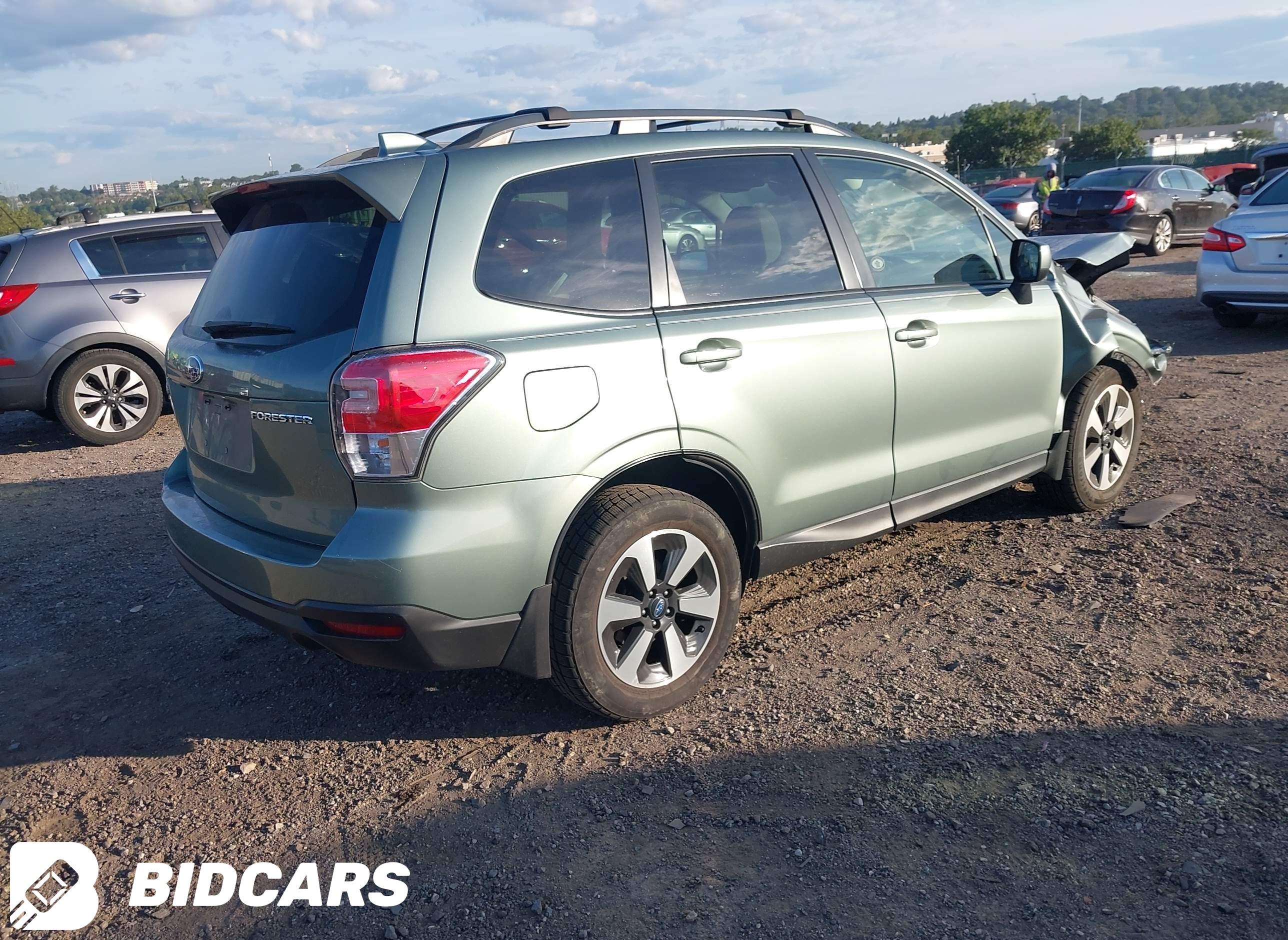 2018 Subaru Forester, 2.5I Pr...