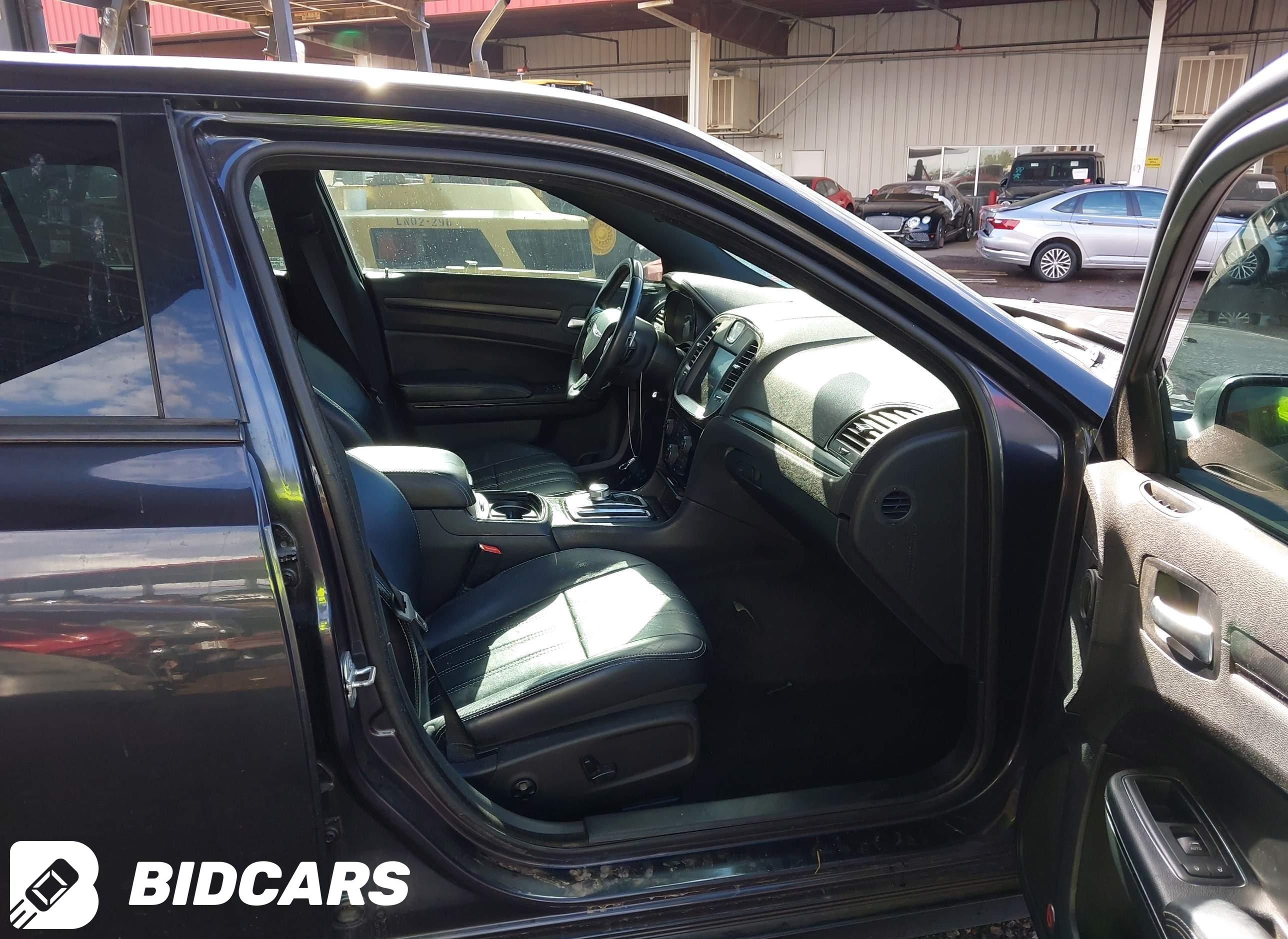 2015 Chrysler 300, 300S