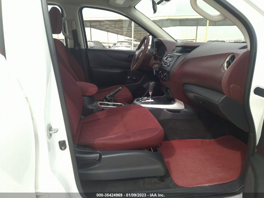 NISSAN NAVARA , 2017