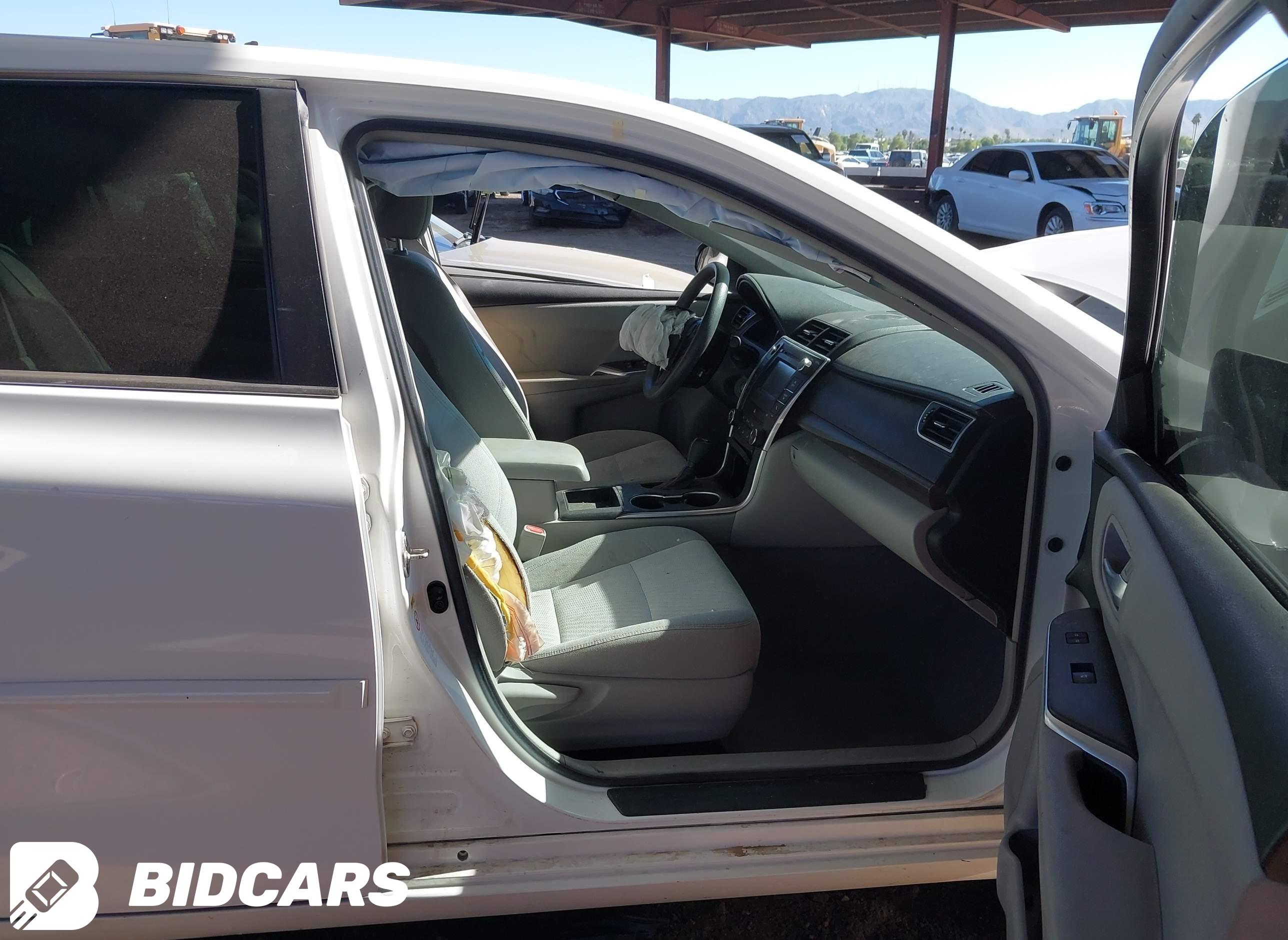 2017 Toyota Camry, LE