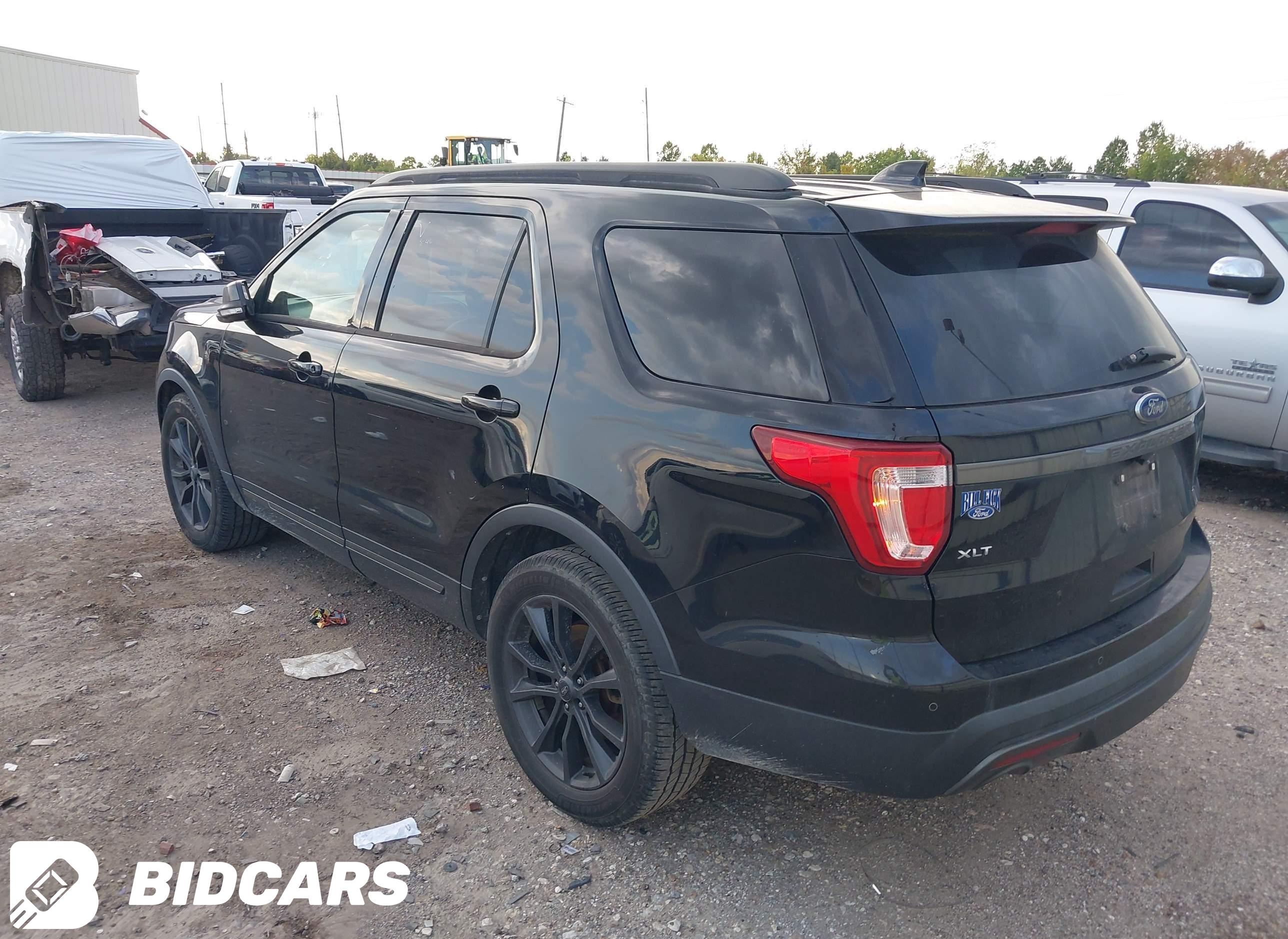 2017 Ford Explorer, Xlt