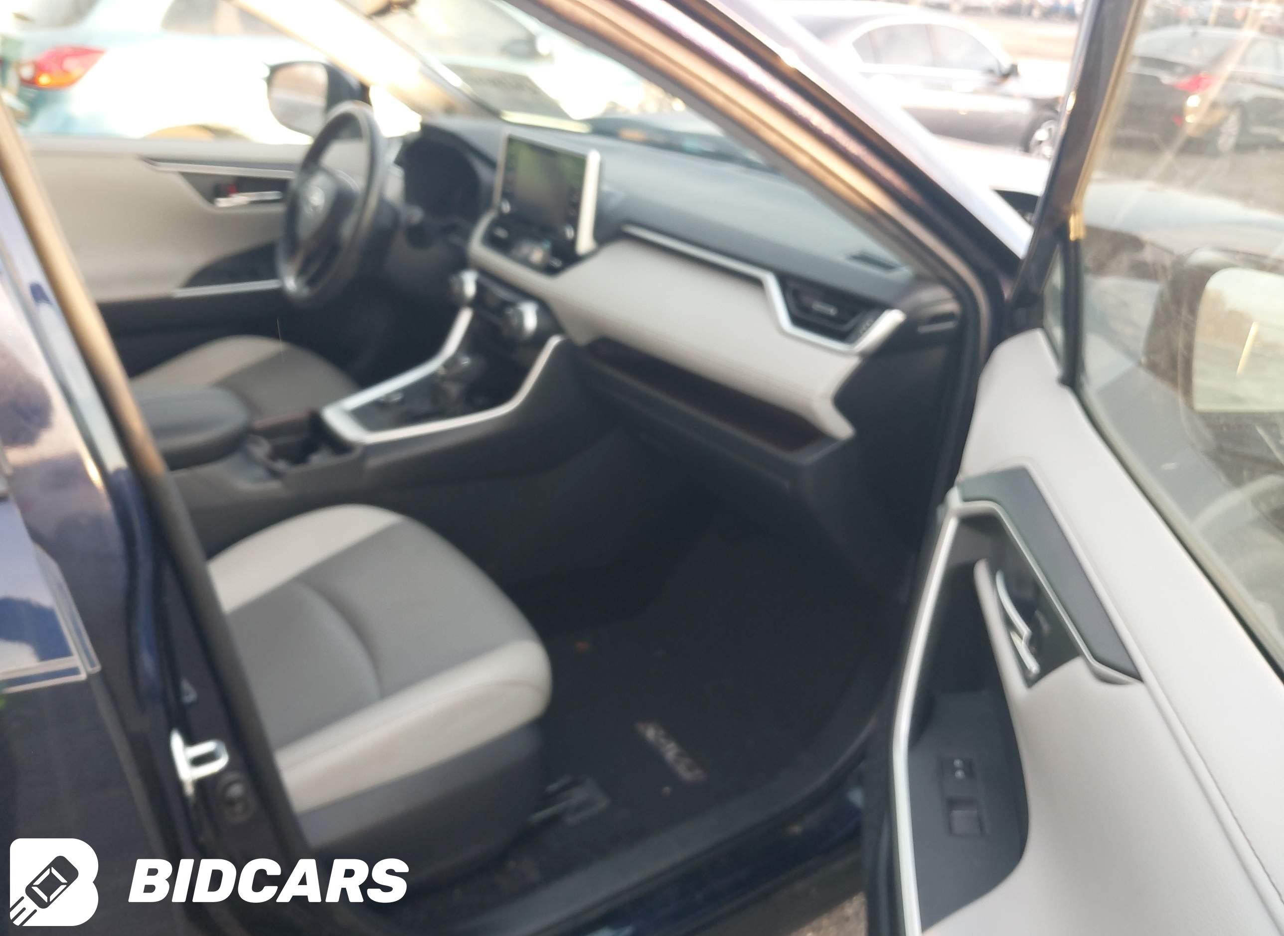 2019 Toyota RAV4, Limited