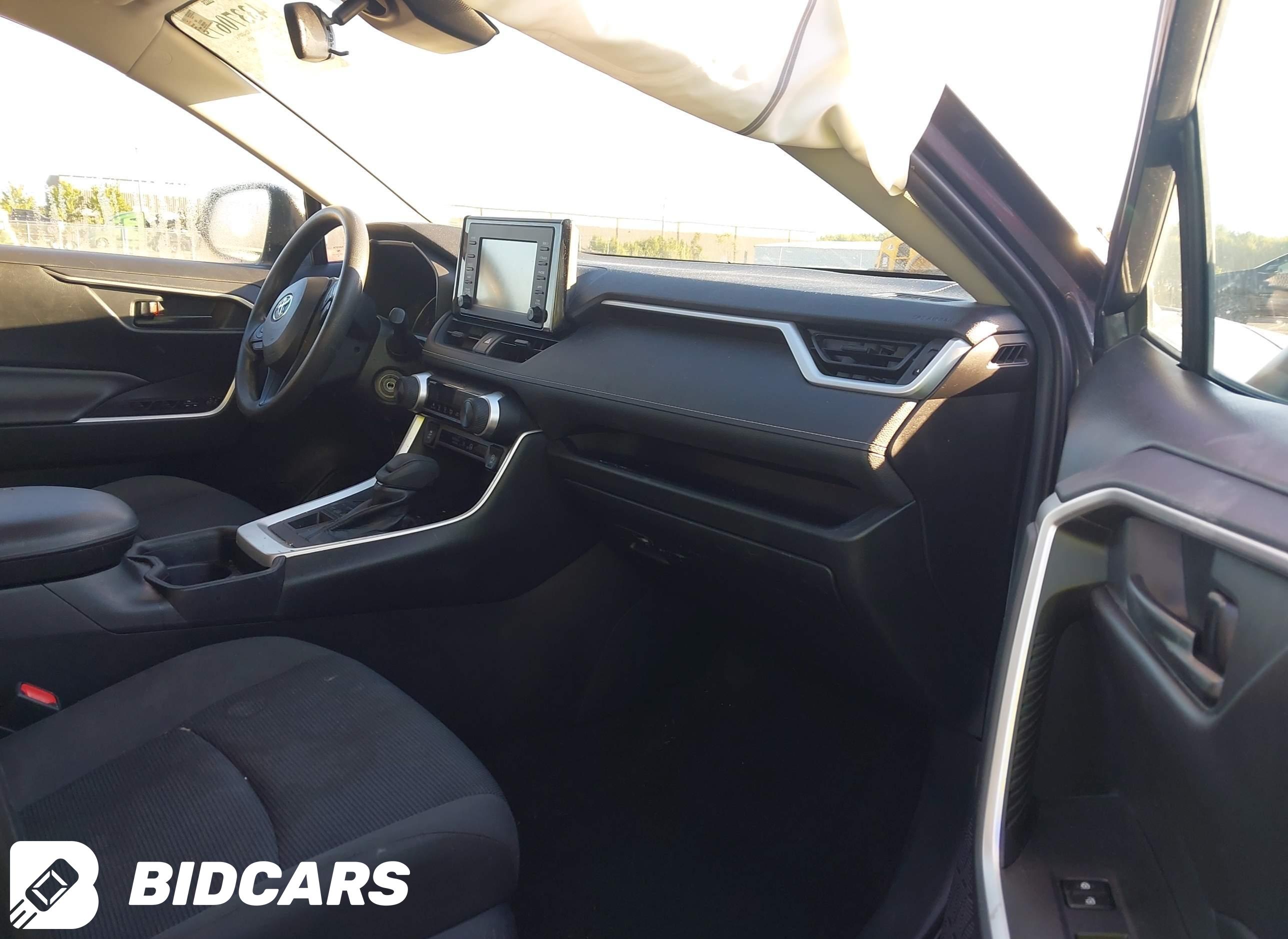 2019 Toyota RAV4, LE