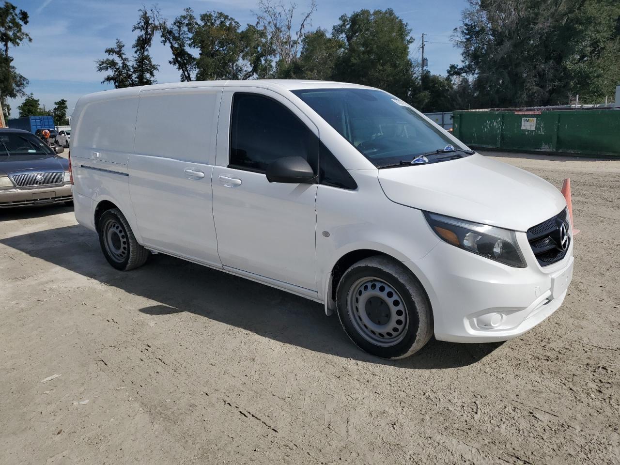 2017 Mercedes-Benz Metris