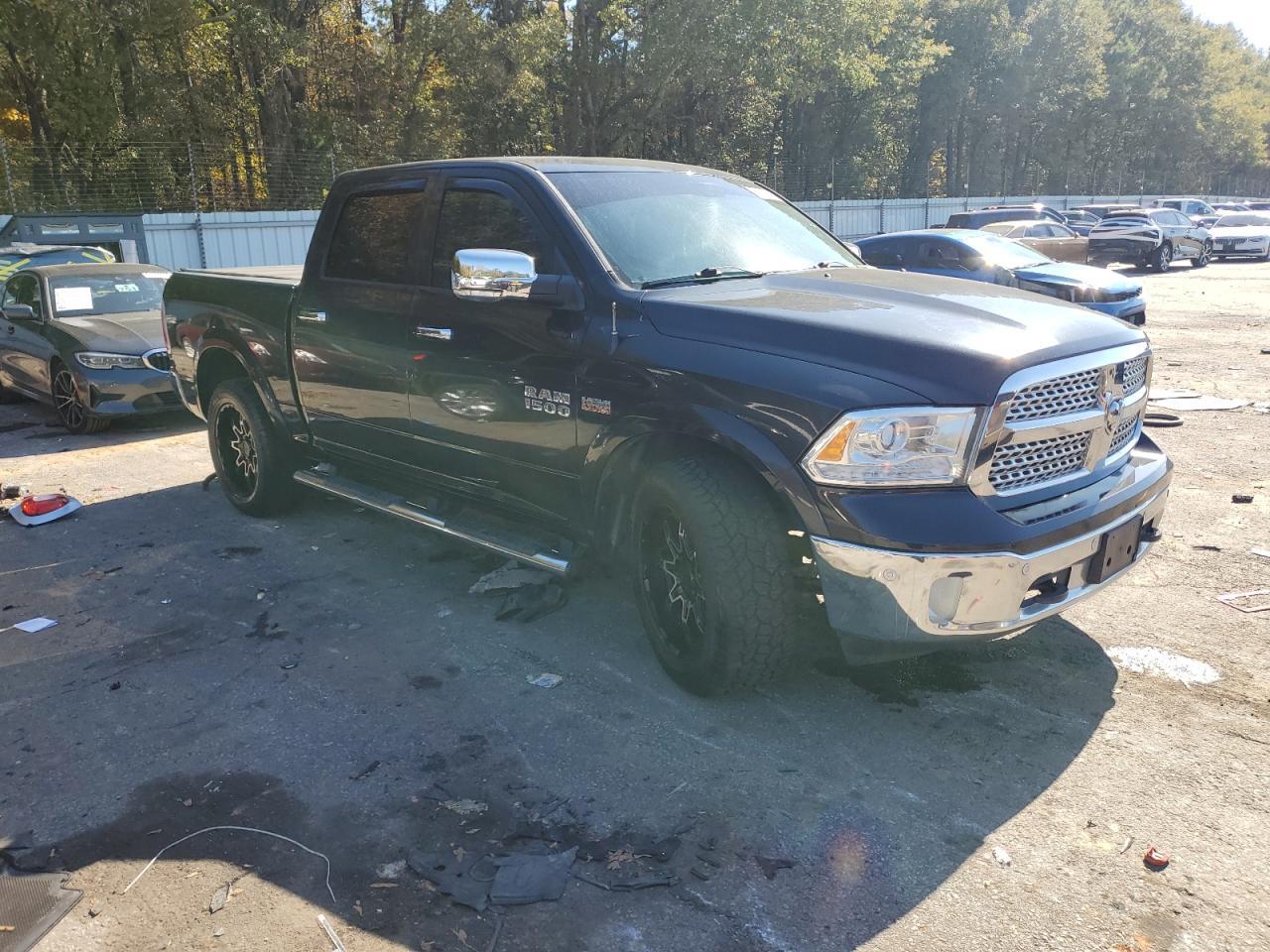 2017 RAM 1500, Laramie