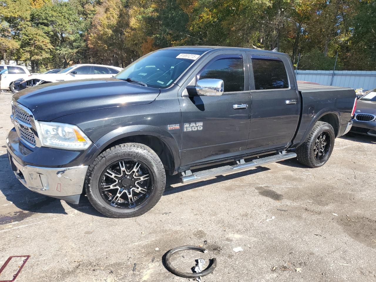 2017 RAM 1500, Laramie