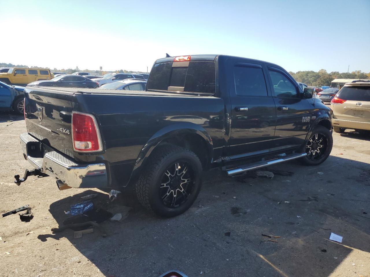 2017 RAM 1500, Laramie