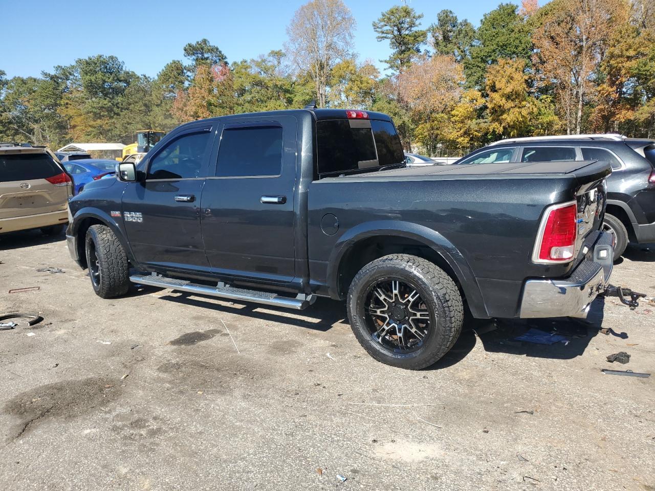 2017 RAM 1500, Laramie