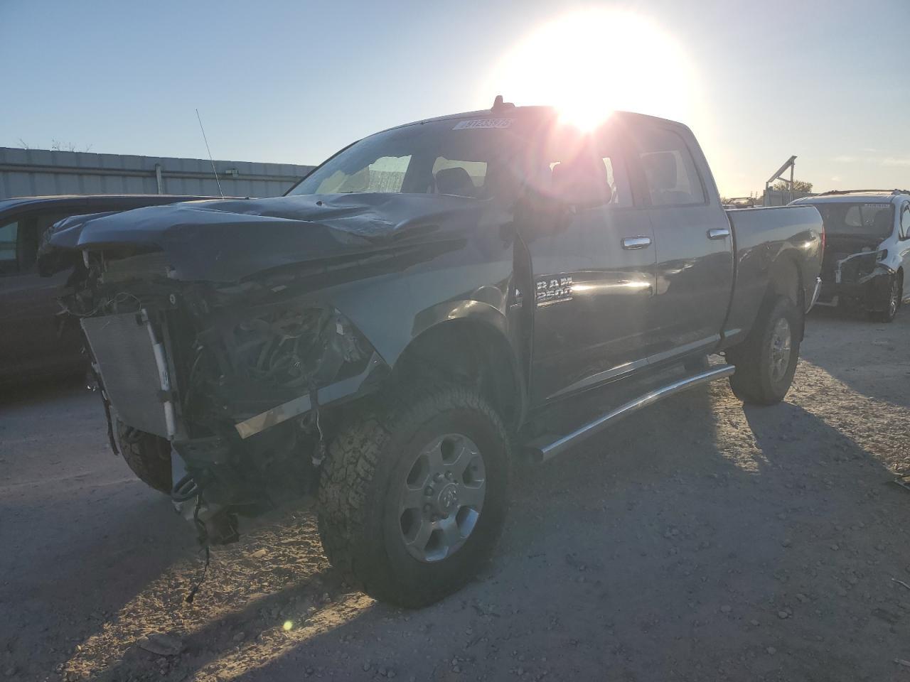 2018 RAM 2500, Slt
