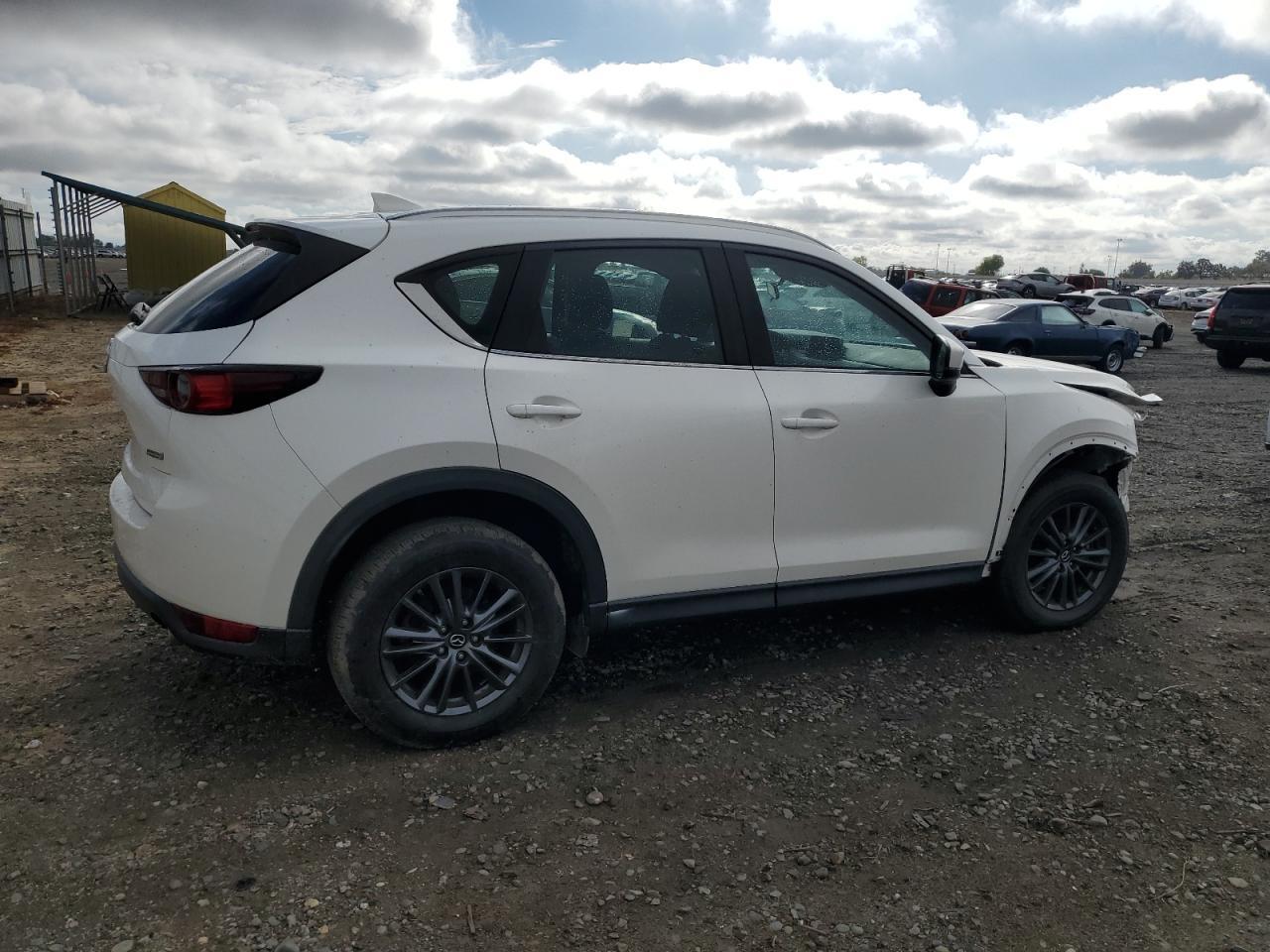 2019 Mazd CX-5, Sport