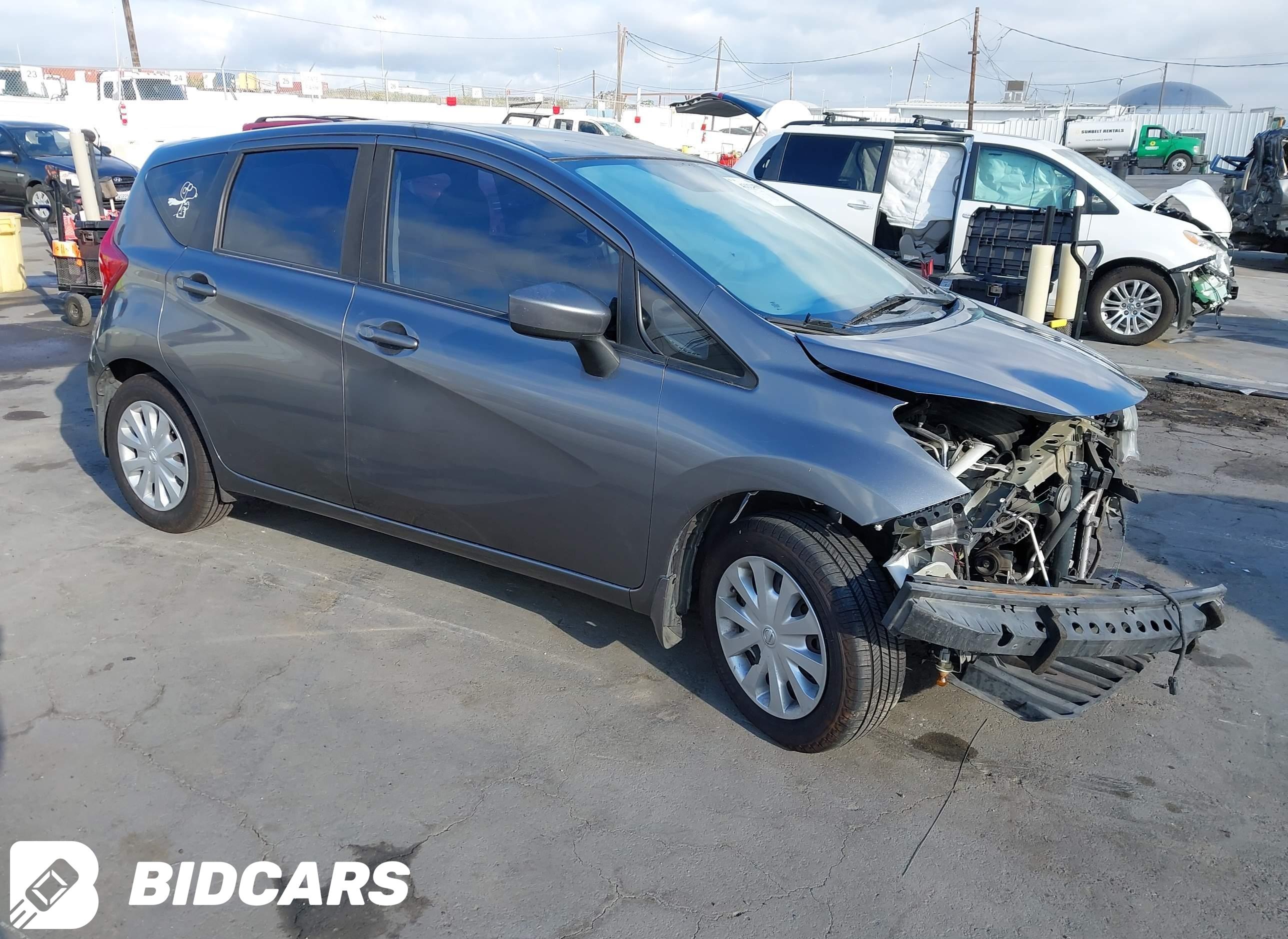 2016 Nissan Versa, Note SV