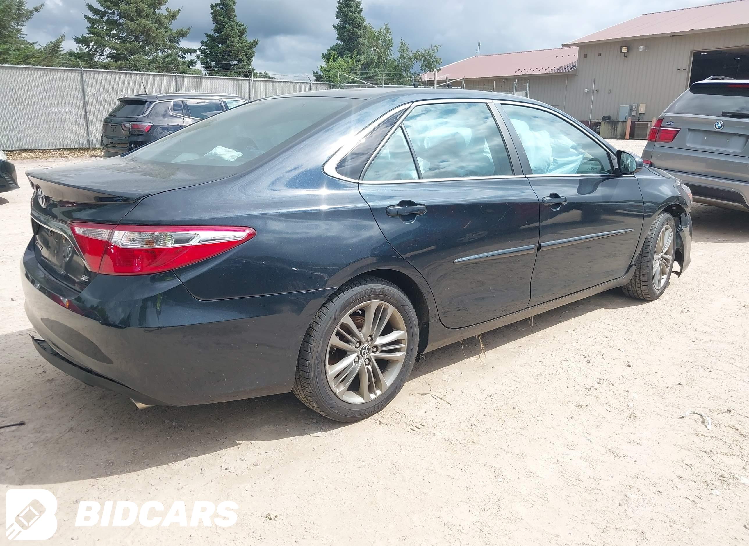 2016 Toyota Camry, SE