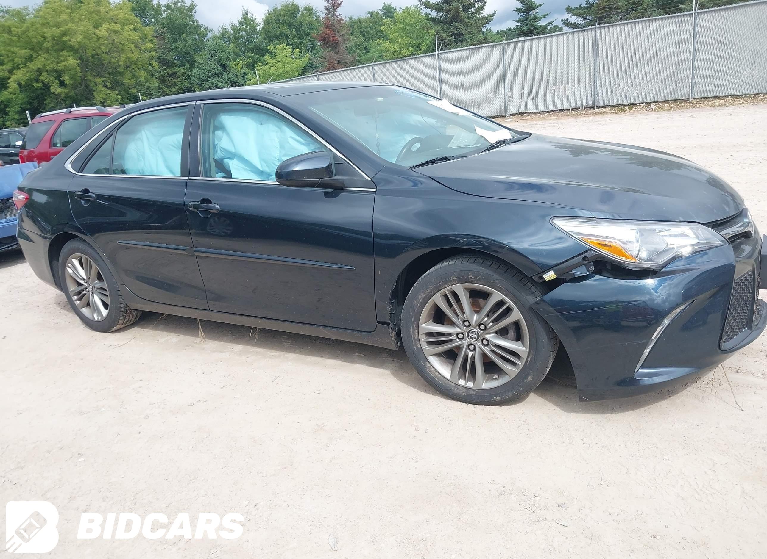 2016 Toyota Camry, SE