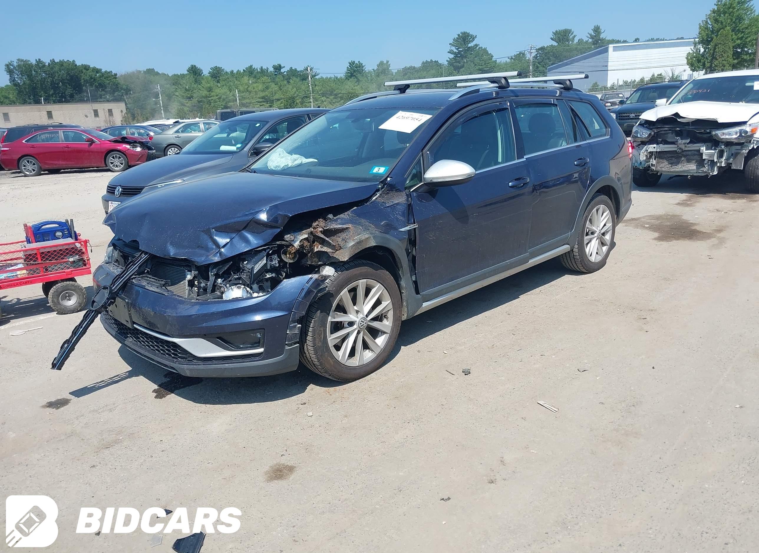 2019 Volkswagen Golf, Alltrac...