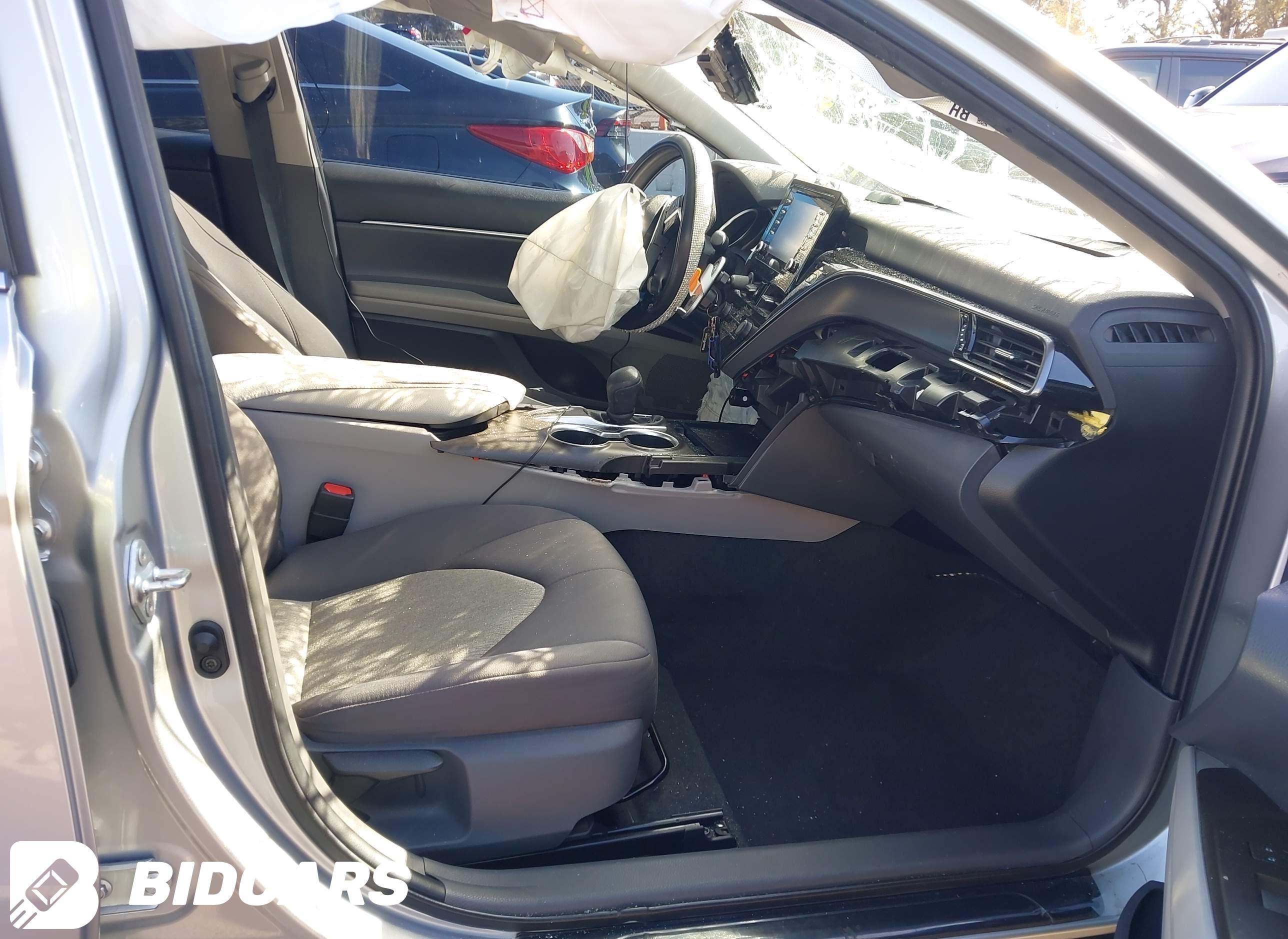 2021 Toyota Camry, LE