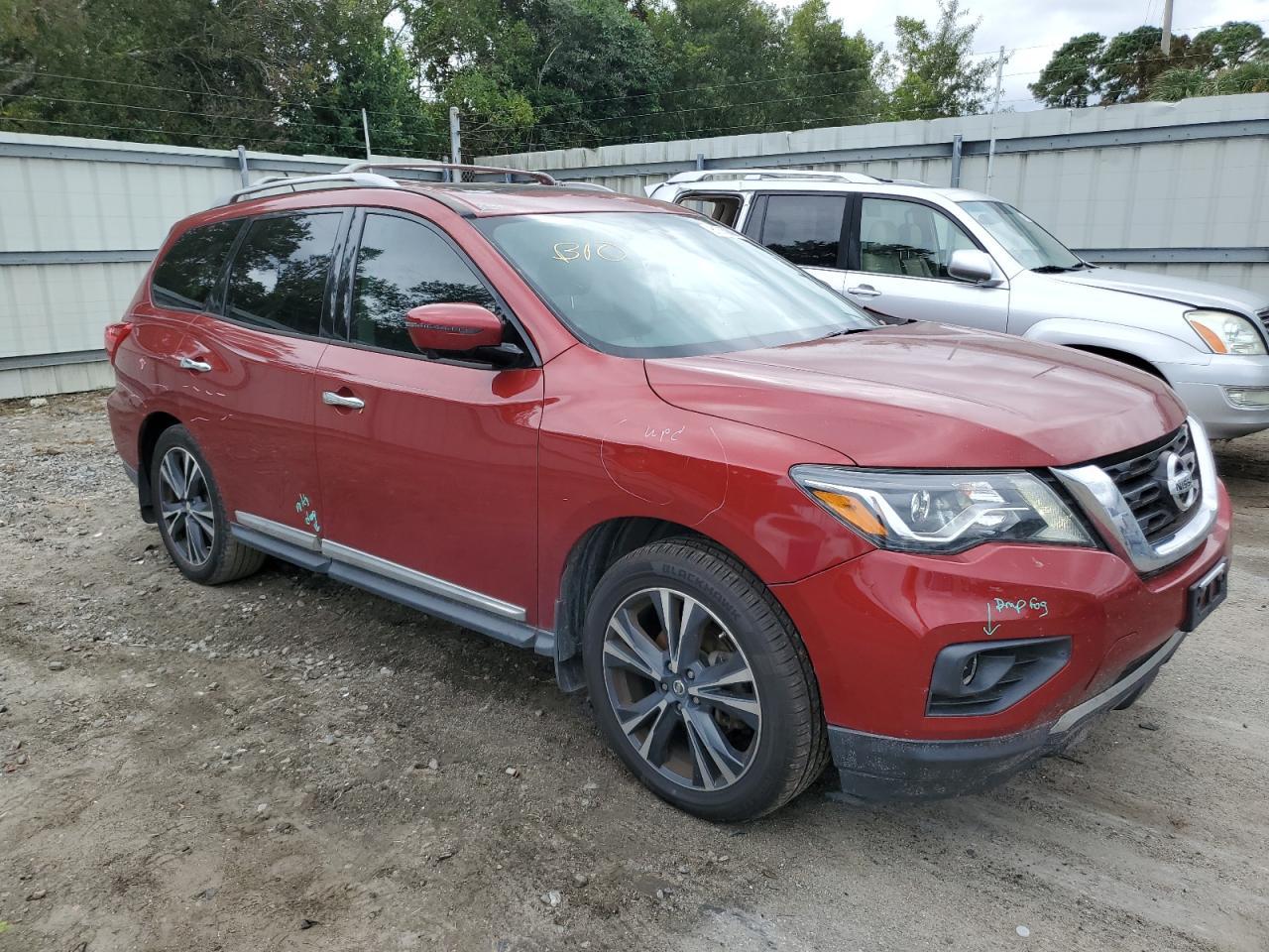 2017 Nissan Pathfinder, S