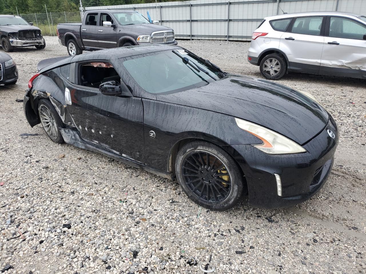 2017 Nissan 370Z, Base