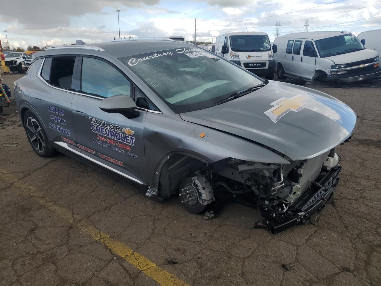 2024 Chevrolet Equinox, 2LT