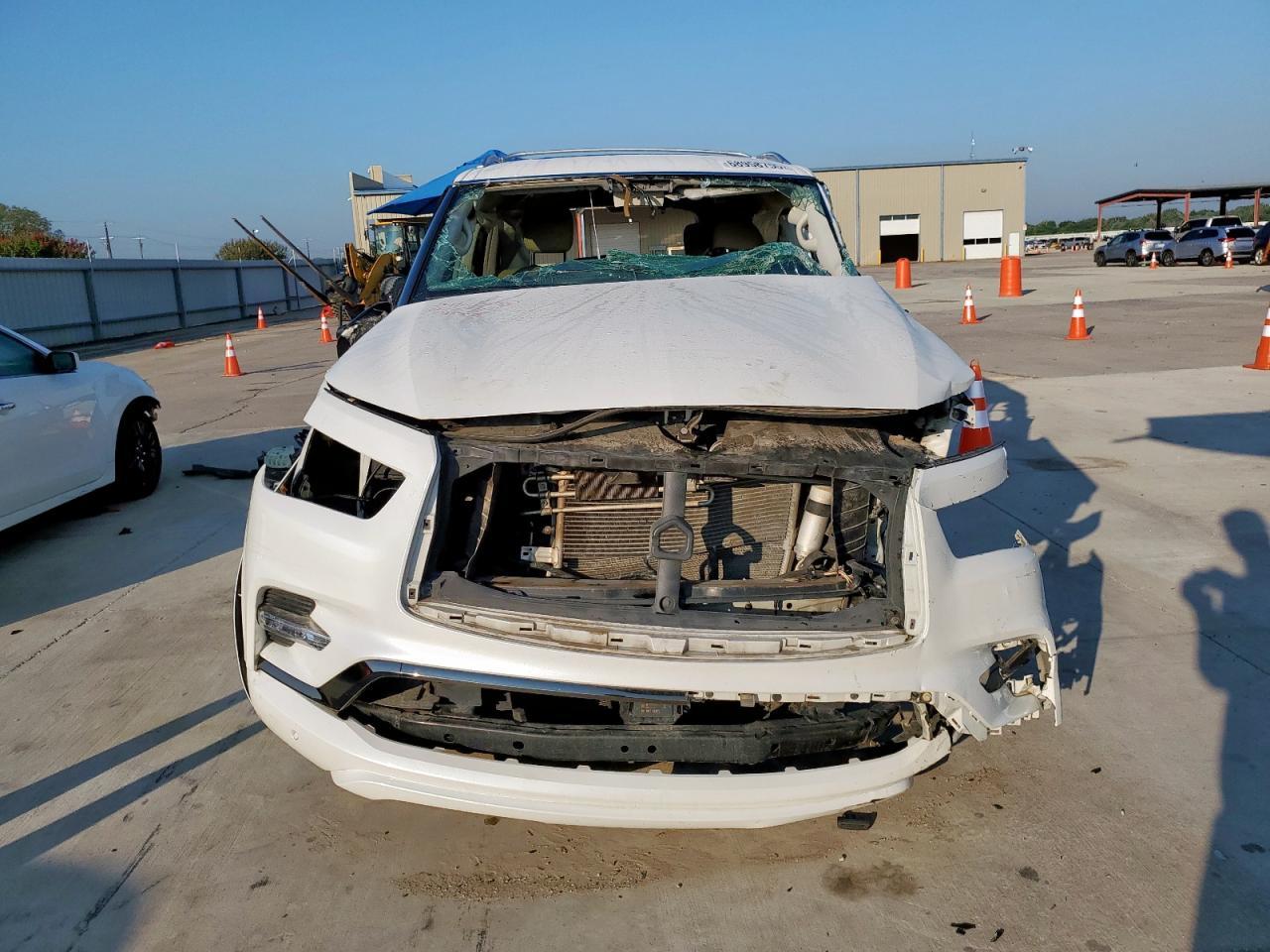 2021 Infiniti QX80, Luxe