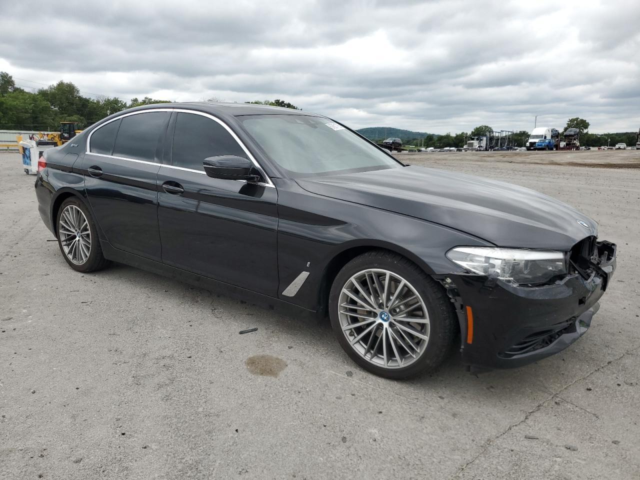 2019 BMW 5 Series, 530E