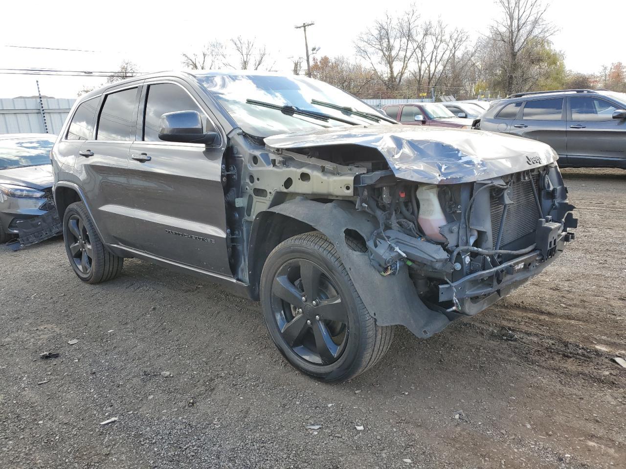 2015 Jeep Grand Cherokee, Laredo