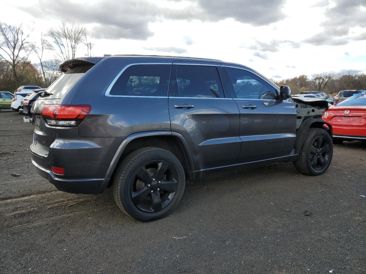2015 Jeep Grand Cherokee, Laredo