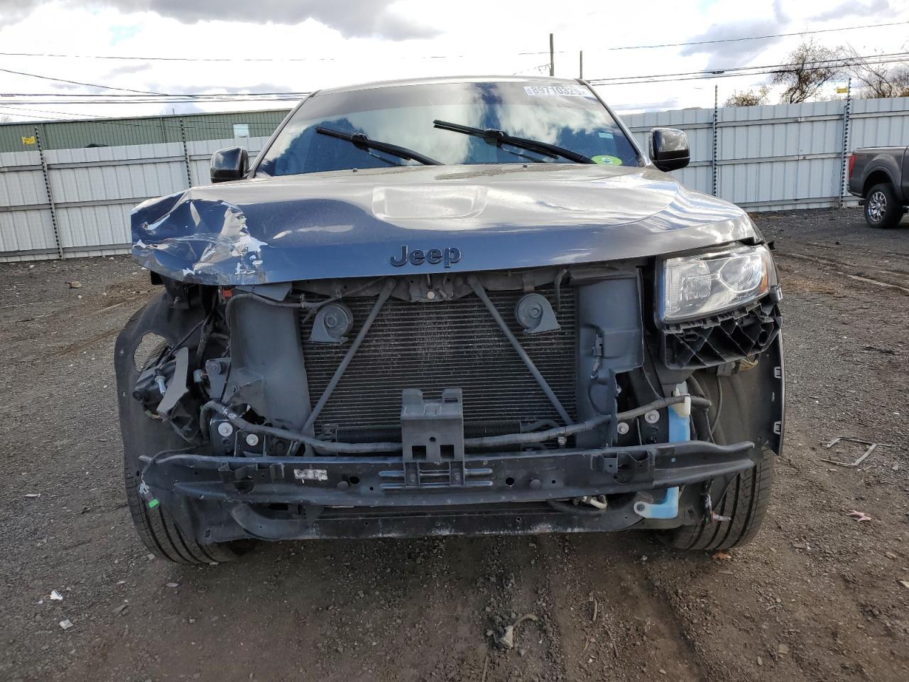 2015 Jeep Grand Cherokee, Laredo