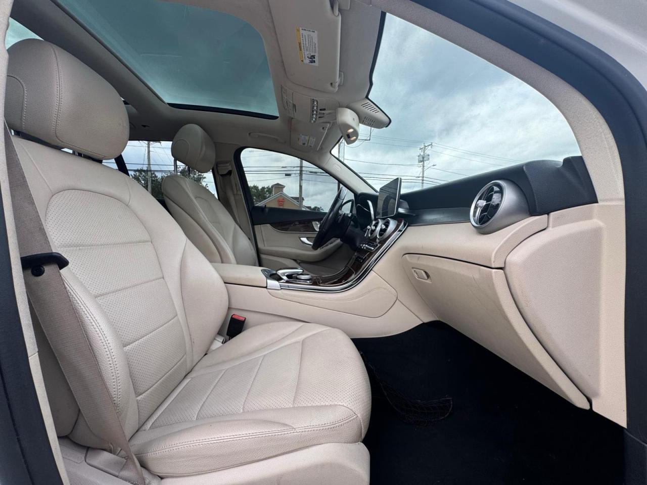 2017 Mercedes-Benz GLC-Class,...