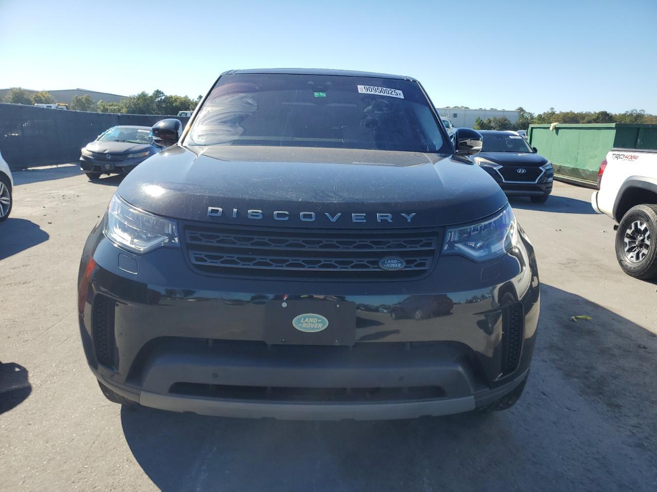 2020 Land Rover Discovery, SE