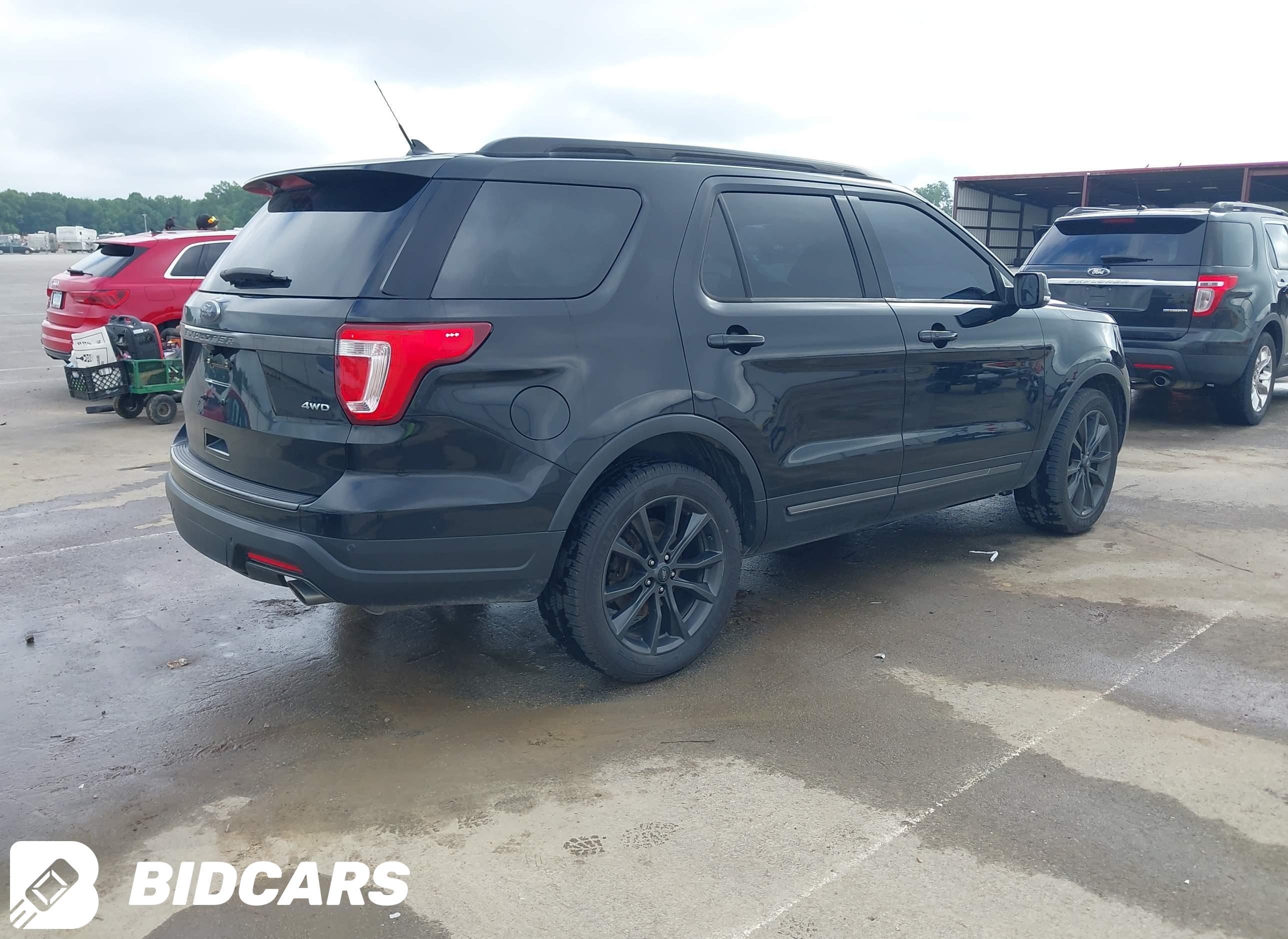 2018 Ford Explorer, Xlt