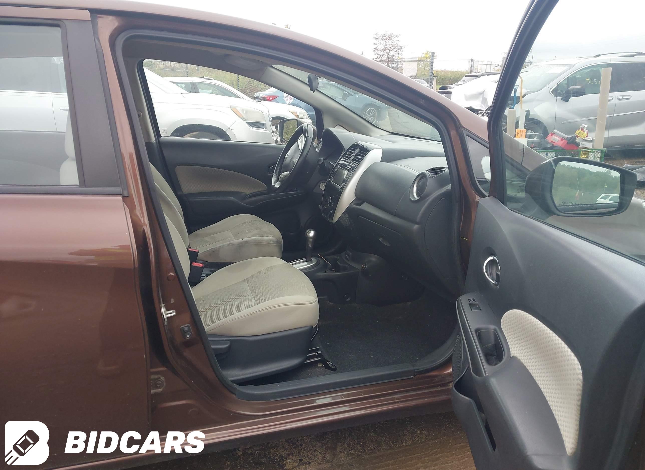 2017 Nissan Versa, Note SV