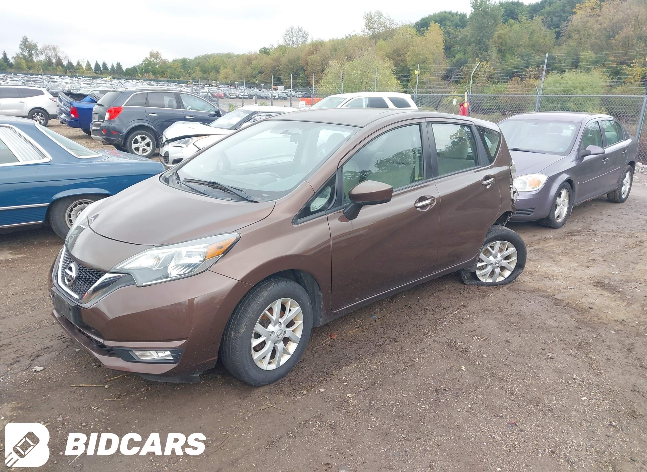 2017 Nissan Versa, Note SV