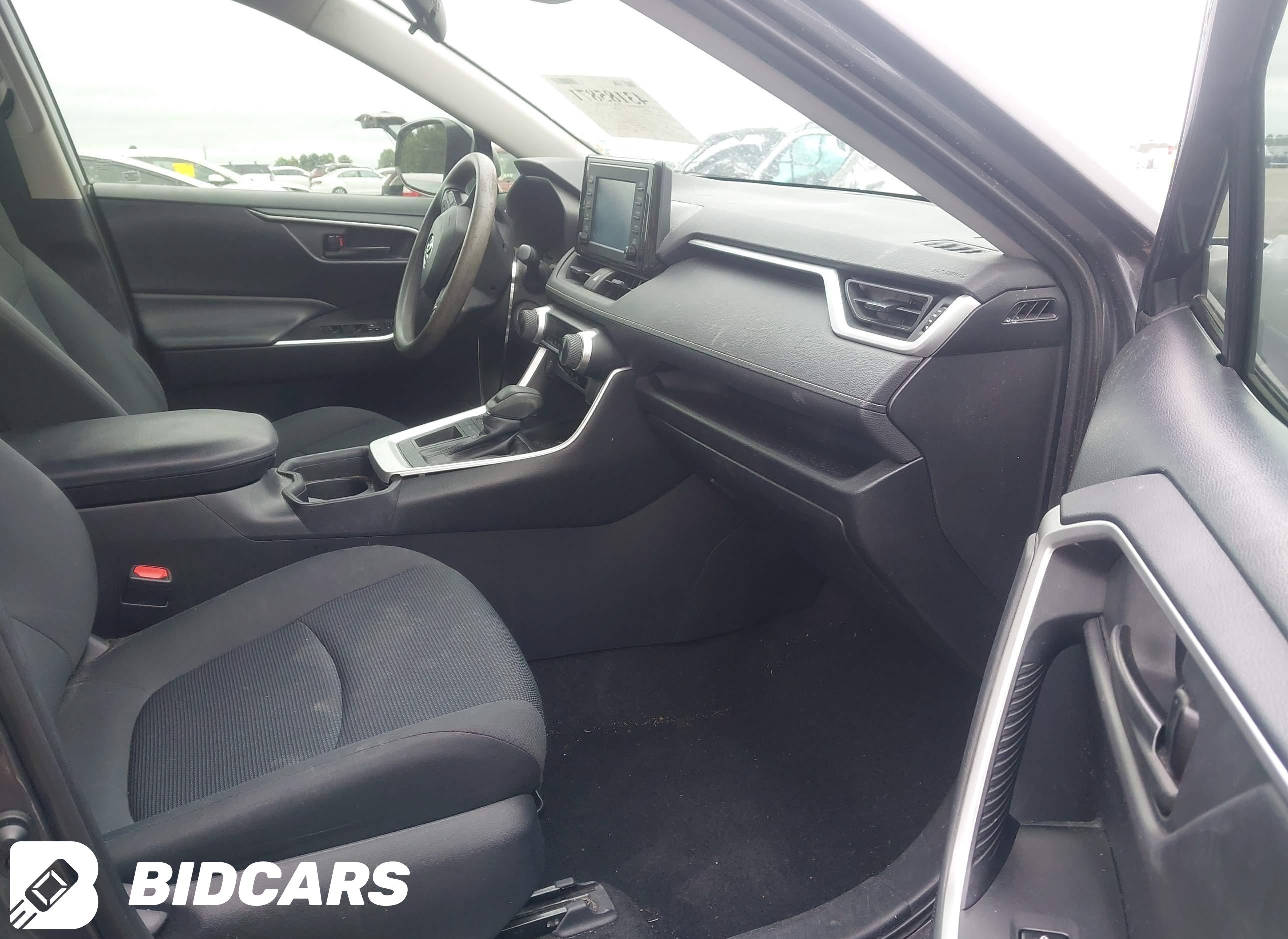 2019 Toyota RAV4, LE