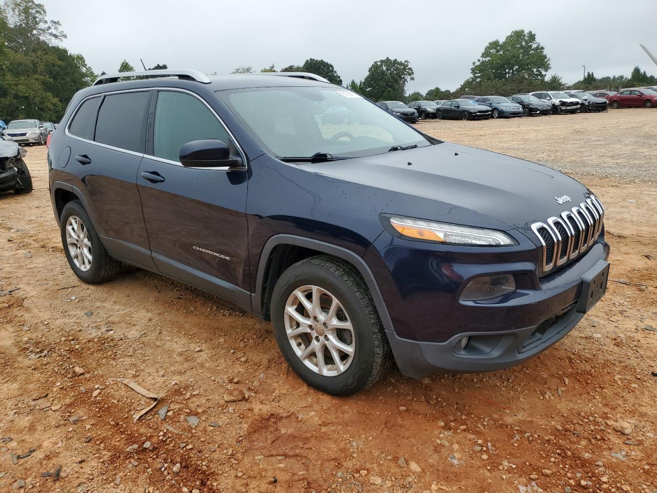 2015 Jeep Cherokee, Latitude