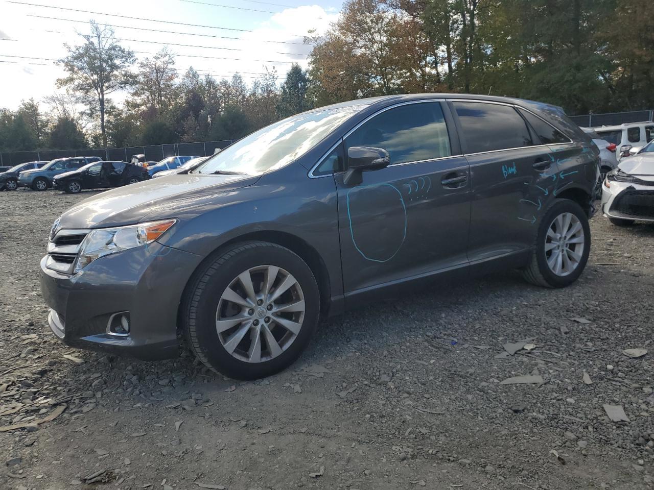 2015 Toyota Venza, LE