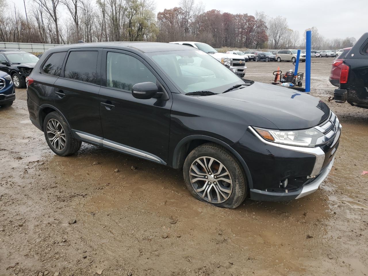2017 Mitsubishi Outlander, SE