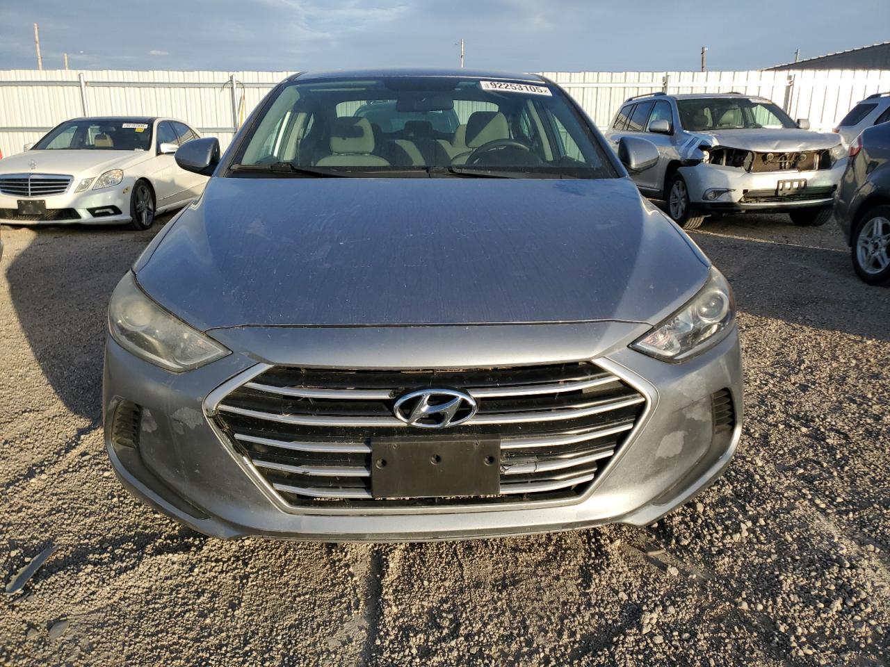 2017 Hyundai Elantra, SE