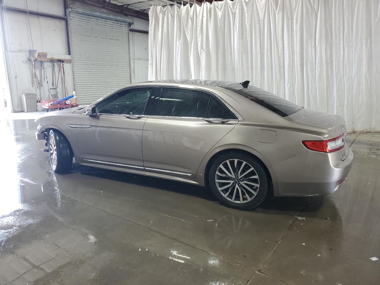 2018 Lincoln Continental, Select