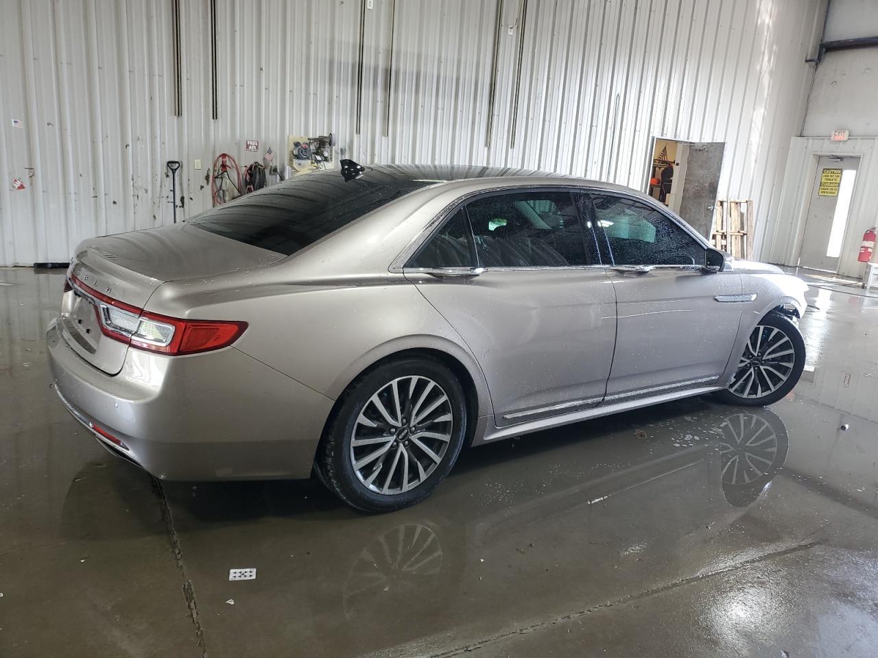 2018 Lincoln Continental, Select